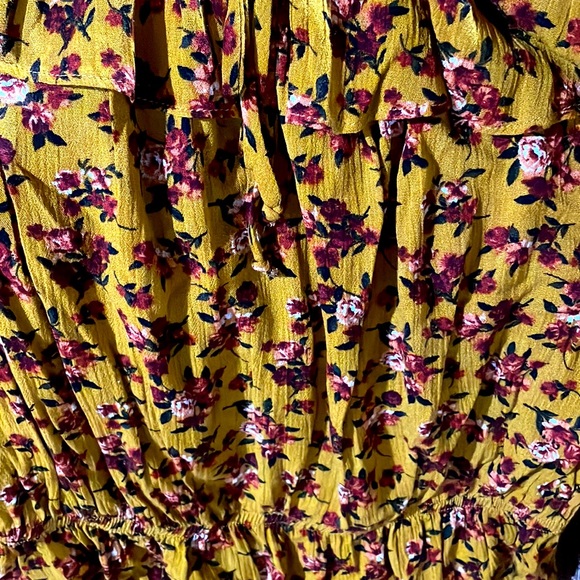 Altar’d state top - Picture 2 of 6